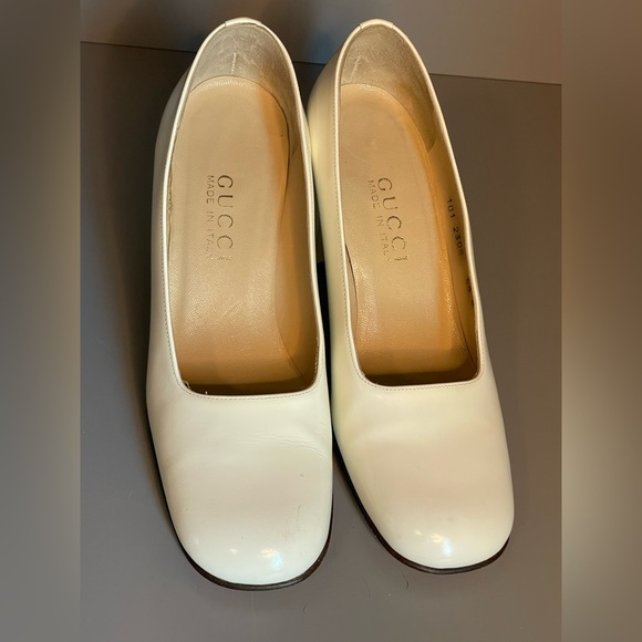 Gucci Women's Cream Leather Heels size 6.5 - Picture 1 of 10